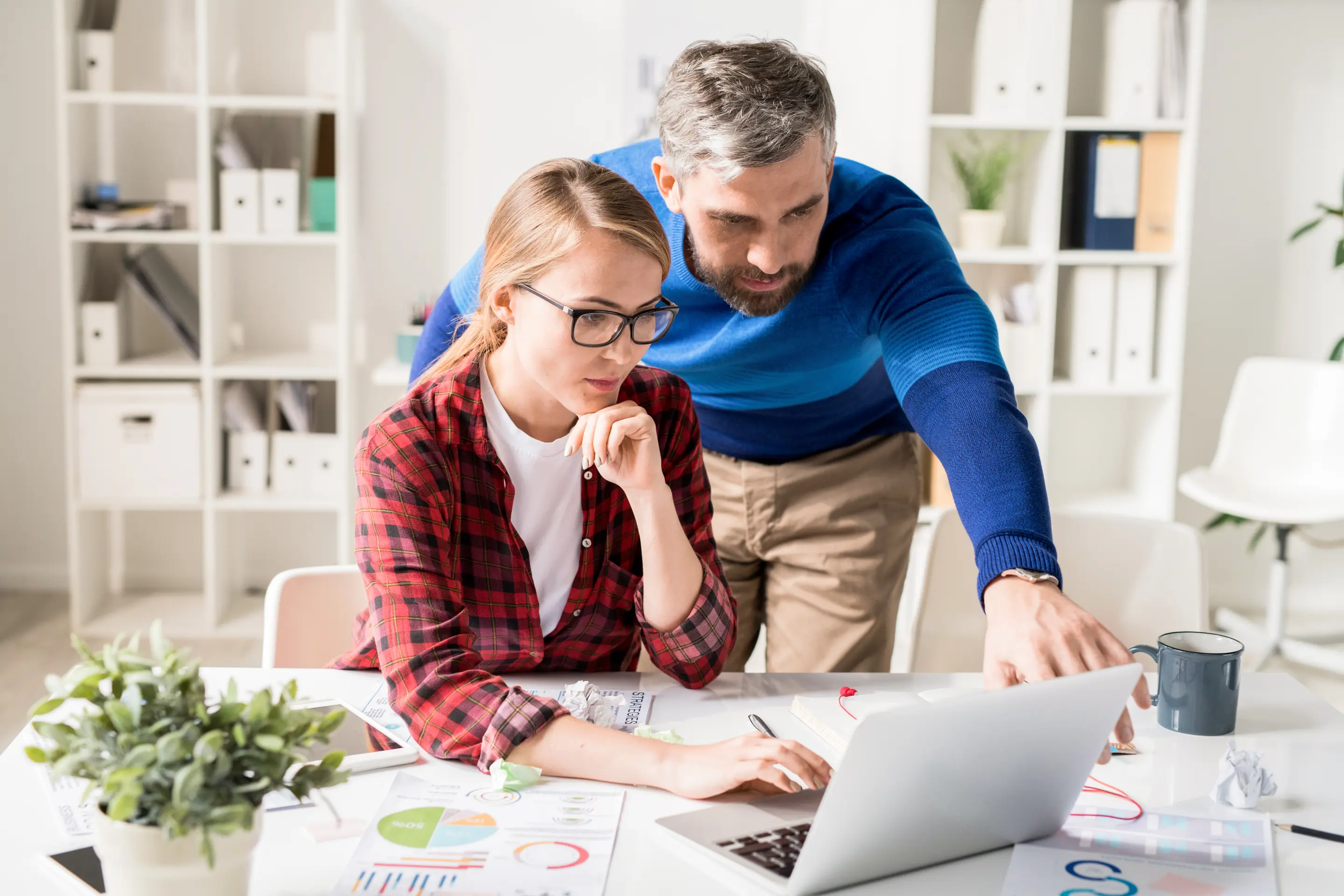 How can you maximize your use of attention-grabbing colors? How can you maximize your use of attention-grabbing colors?