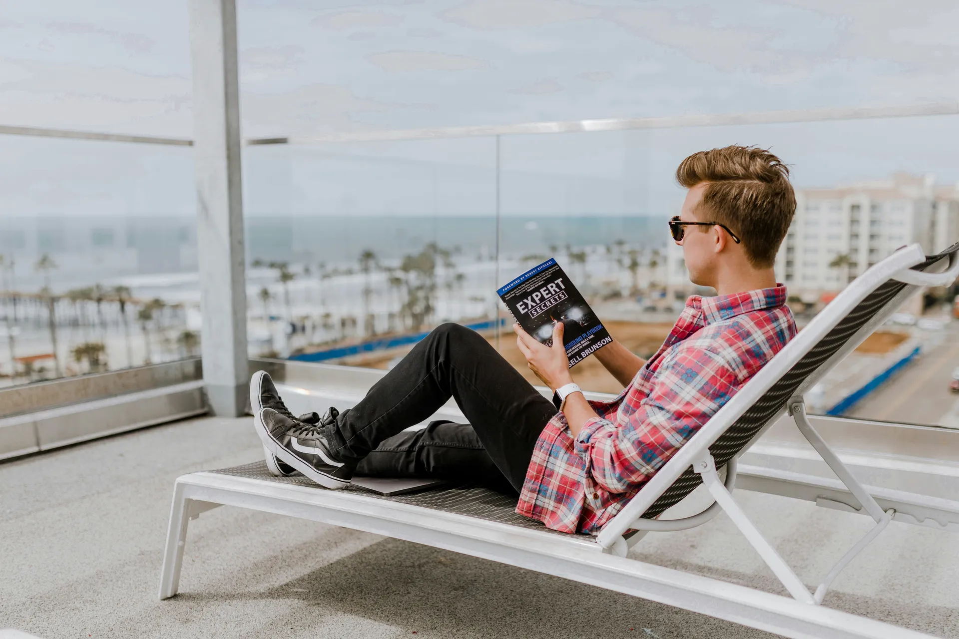 Could planoly help boost your team’s social sales? Could planoly help boost your team’s social sales?