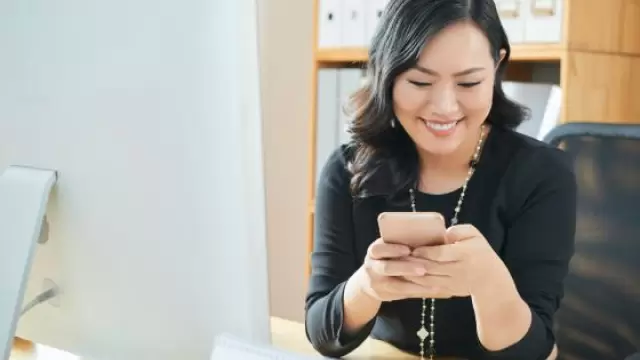 Is Clubhouse available on android phones?