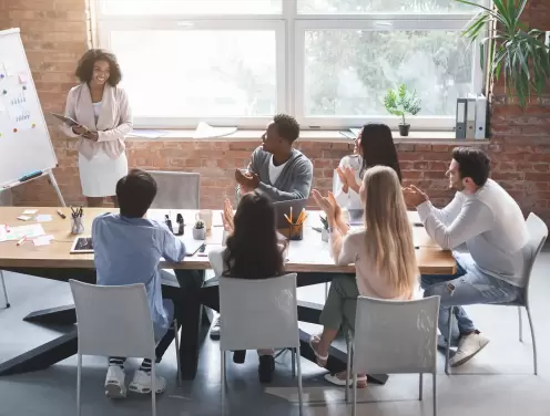 Hiç LinkedIn gönderilerini ücretsiz olarak nasıl zamanlayabileceğinizi merak ettiniz mi?