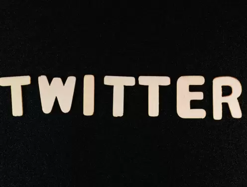 ¿Alguna vez te has preguntado si comprar seguidores en Twitter realmente ayuda o perjudica tu carrera como creador? ¿Alguna vez te has preguntado si comprar seguidores en Twitter realmente ayuda o perjudica tu carrera como creador?