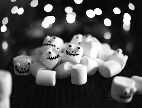 Vous vous demandez quels sont les 87 meilleurs hashtags pour Halloween?