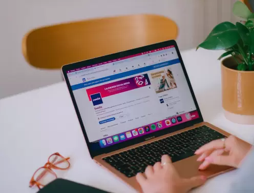 Hootsuite vs Sprout Social en 2025: ¿cuál elegir? Hootsuite vs Sprout Social en 2025: ¿cuál elegir?