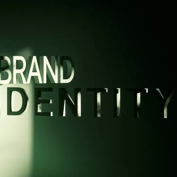 Votre marque a-t-elle besoin d’un alter ego sur les réseaux sociaux? Repensons ensemble votre personnalité en ligne!