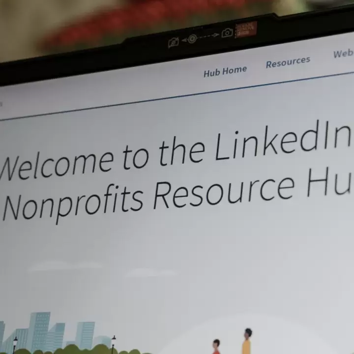 LinkedIn’de önde gelen içerik üreticilerinin nasıl her zaman mükemmel zamanda paylaşım yaptığını ve stratejik planlamanın katılımı neden artırdığını merak ettiniz mi?