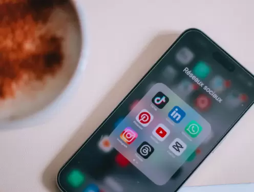 Are you ready to master real social media community management and transform followers into loyal advocates?