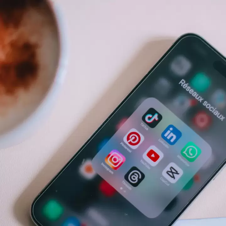 Are you ready to master real social media community management and transform followers into loyal advocates?