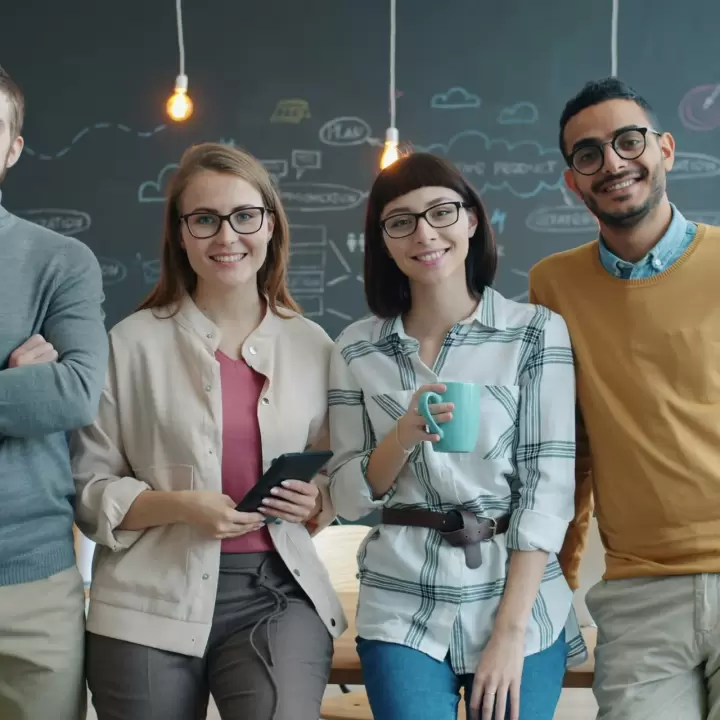 Cloud Campaign’in 4,9 yıldıza ulaşması ve Capterra 2026 ödüllerini toplaması seni meraklandırıyor mu?