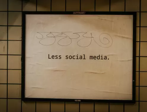 Mevcut Instagram reels’lerinizi sıfırdan başlamadan viral TikTok’lara nasıl dönüştürebileceğinizi hiç merak ettiniz mi?