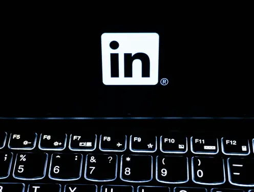 Social platforms are transforming fast: what do Instagram’s social shopping evolution and LinkedIn’s new live restriction mean for professionals and creators?