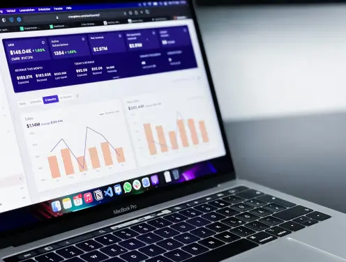 Neugierig auf CRM-Datenmigration? Entdecken Sie diesen Schritt-für-Schritt-Prozess für einen reibungslosen Systemwechsel!
