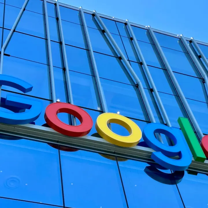 Si possono davvero rimuovere le recensioni Google aziendali?