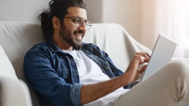 What is the best time to post on LinkedIn? What is the best time to post on LinkedIn?