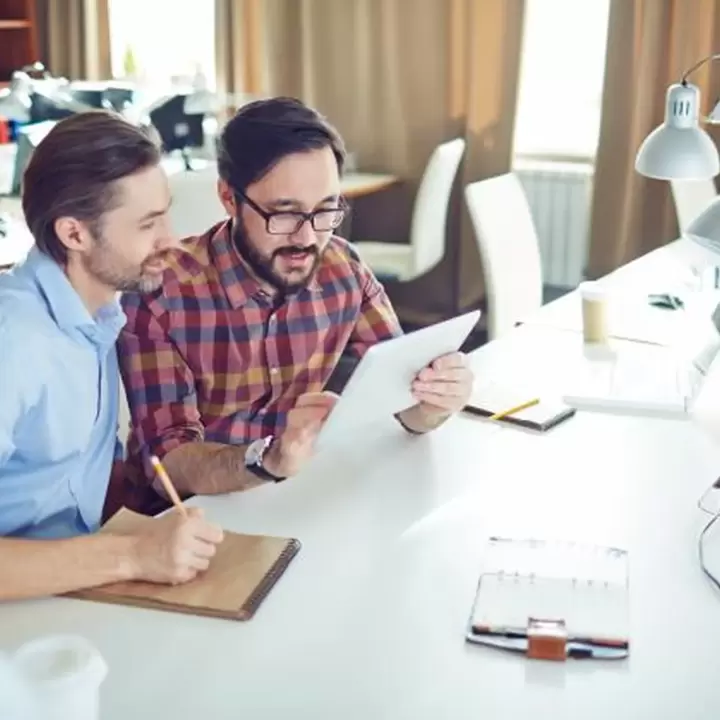 Dinleyici katılımını artırmak için podcast'inizi etkili bir şekilde nasıl tanıtabilirsiniz? Dinleyici katılımını artırmak için podcast'inizi etkili bir şekilde nasıl tanıtabilirsiniz?