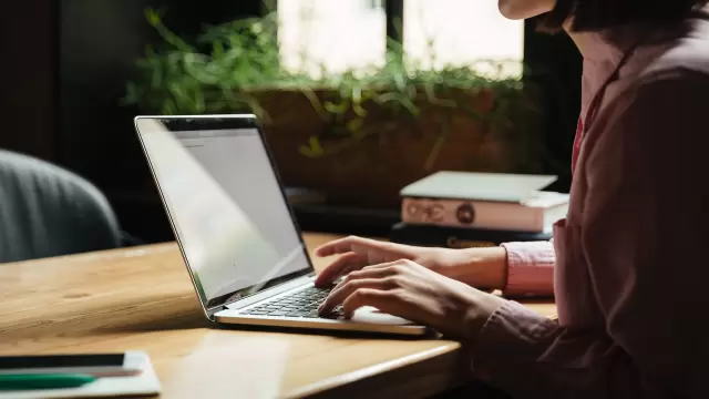 Which tools can be used for content marketing?