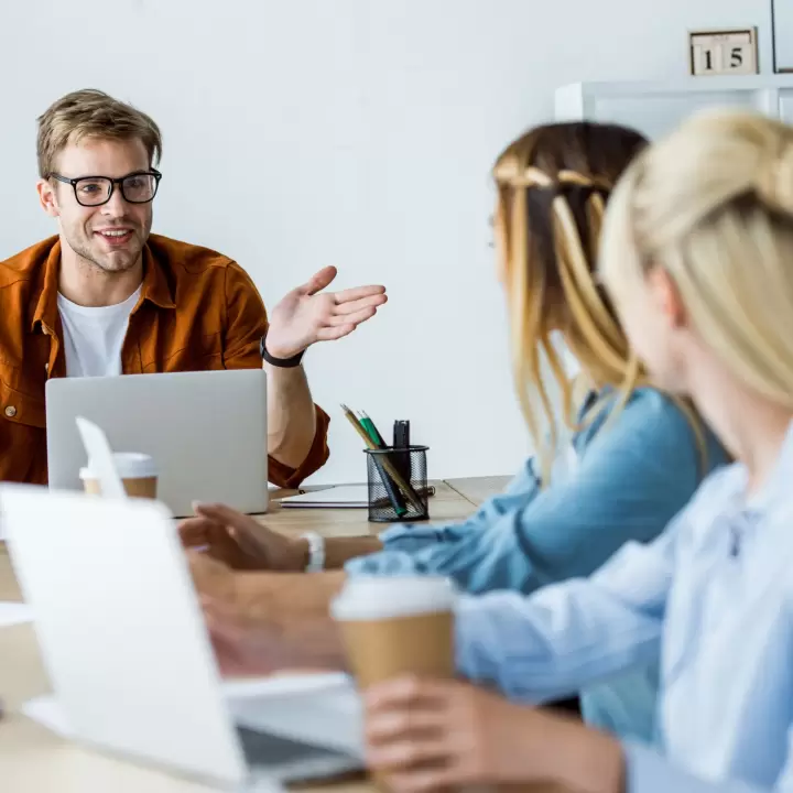 Vous êtes-vous déjà demandé comment augmenter la visibilité de votre entreprise sur Twitter?