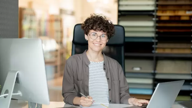 Using social media management tools Using social media management tools