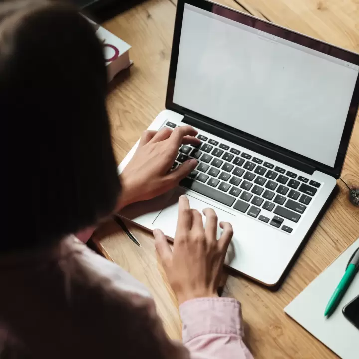 Haben Sie sich jemals gefragt, wie Sie vertrauenswürdige Inhalte für Ihr Social-Media-Publikum kuratieren? Haben Sie sich jemals gefragt, wie Sie vertrauenswürdige Inhalte für Ihr Social-Media-Publikum kuratieren?