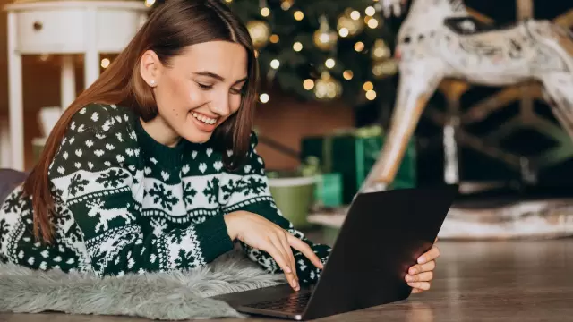 Sosyal medyada yeni yıl paylaşımları yapın Sosyal medyada yeni yıl paylaşımları yapın