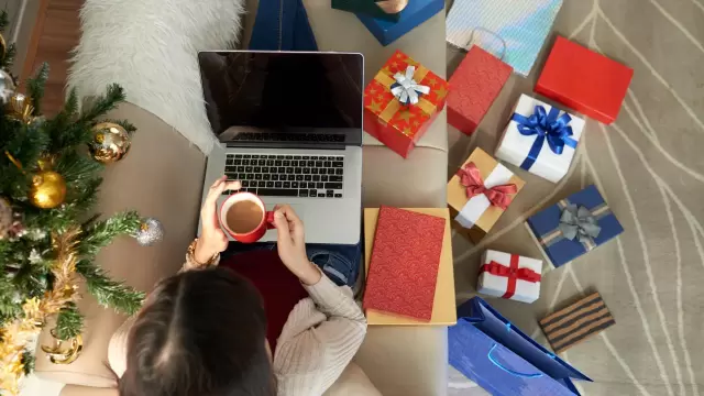 Sosyal medyada yeni yılda yeni indirimler yapacağınızı duyurun