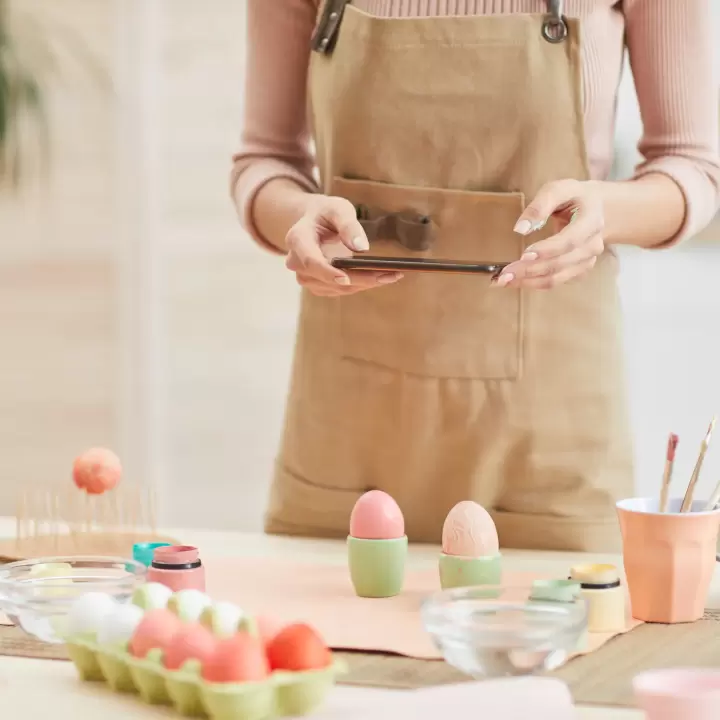 Are you constantly feeling overwhelmed with managing social media for your business? Are you constantly feeling overwhelmed with managing social media for your business?