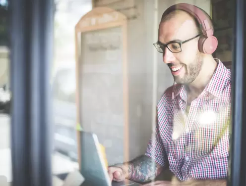 How can you maximize visibility and connections on LinkedIn? How can you maximize visibility and connections on LinkedIn?