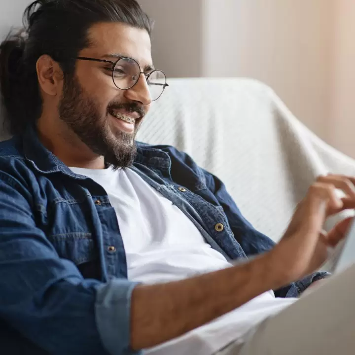 How can you use the LinkedIn story feature?