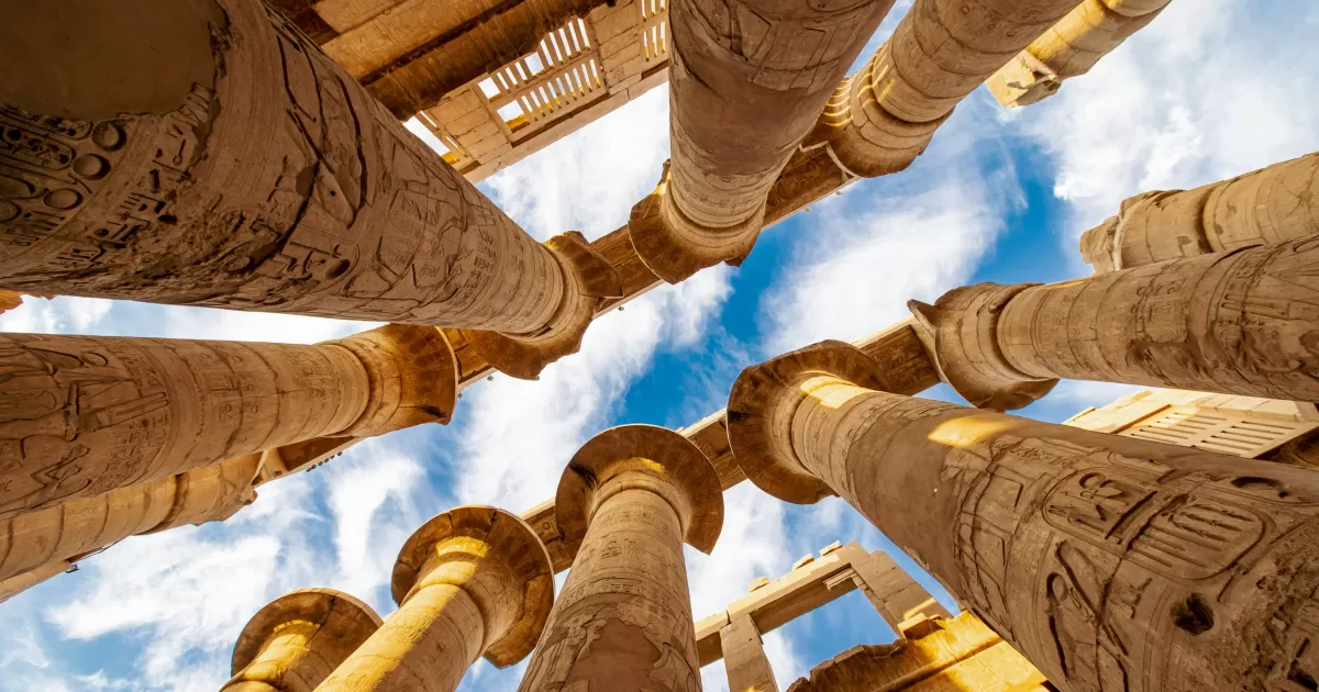 What are the optimal times to post on Luxor's social media?
