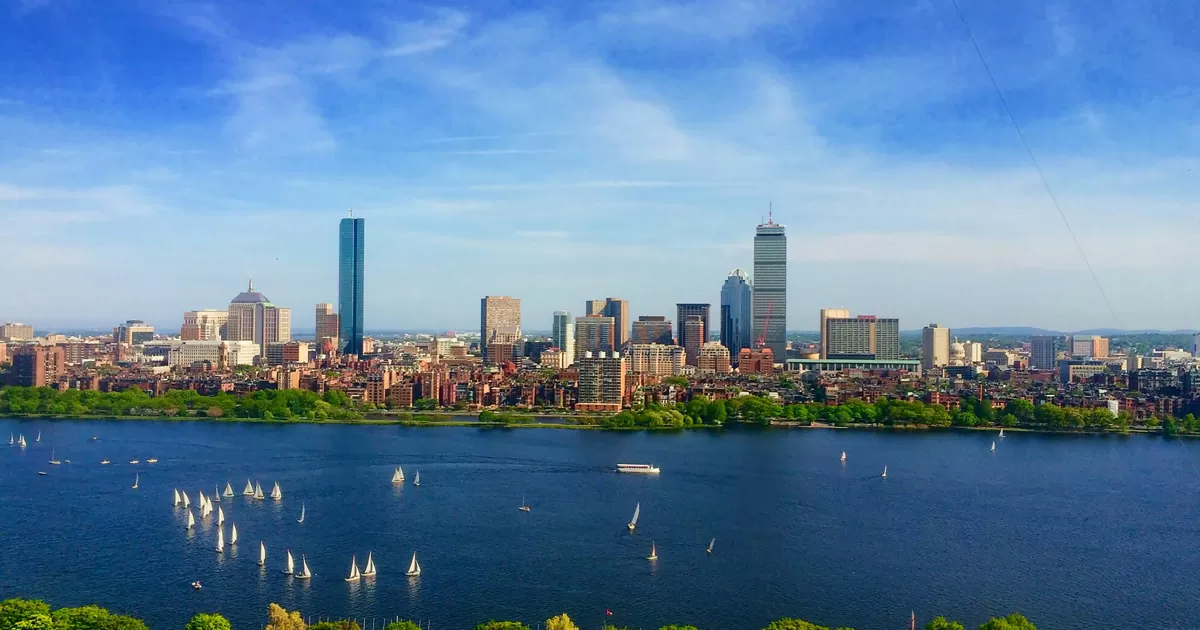 ¿Cuál es el mejor momento para publicar en redes sociales en Boston?