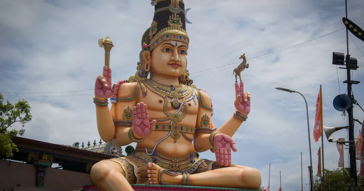 When is the best time to post on social media in Trincomalee?