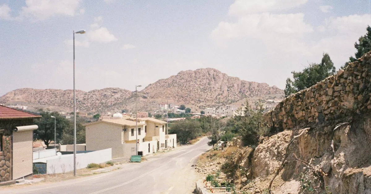 What is the best time to post on social media in Darayya?