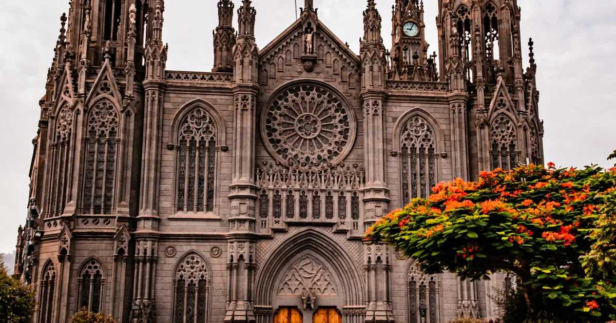 Wann sind die besten Zeiten, um in Arucas auf Social Media zu posten?