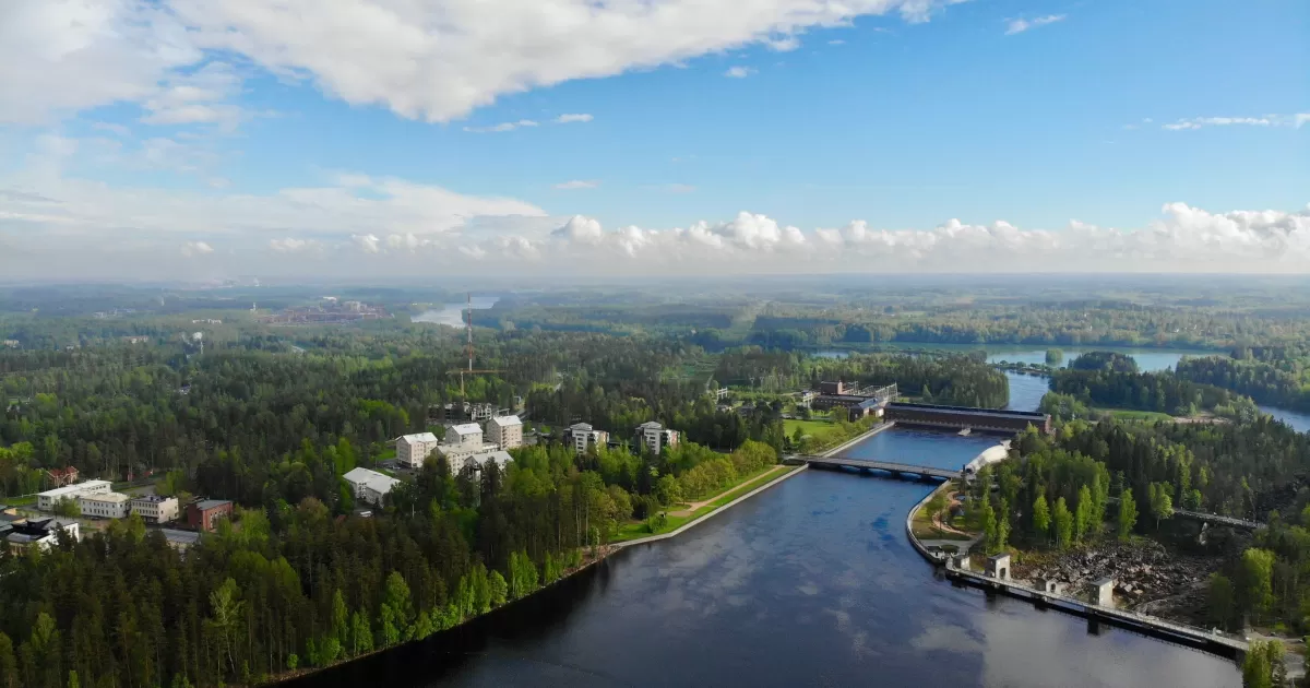 Europe/Helsinki zaman diliminde sosyal medyada ne zaman paylaşım yapmalıyız?