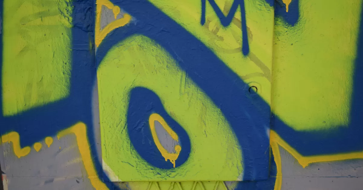 What are the best times to post on Lalovo?