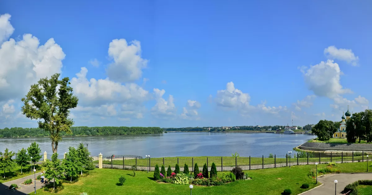 Welche Zeiten sind die besten, um auf Social Media für 'Murom' zu posten?