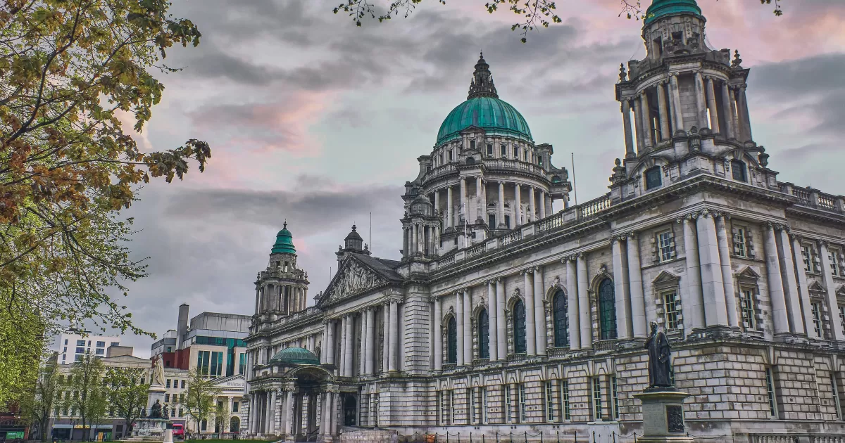 Quali sono i momenti migliori per postare sui social a Belfast?